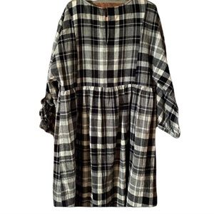 ZARA Girl’s Black and White Plaid Dress Size 10